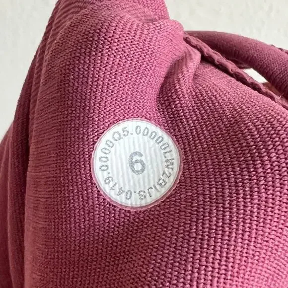 Lululemon Ebb to Street Bra II Women's 6 Light Support Stretch Seamless Workout - Picture 5 of 5